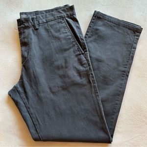 Old Navy Ultimate Slim Gray Khaki Chinos Size 34 x 32